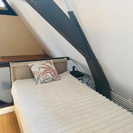 Appartement Meuble Au Coeur De La Cite Vauban *